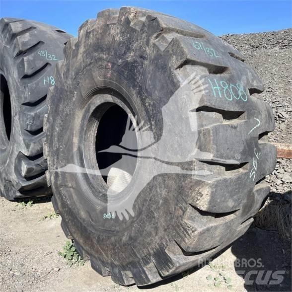  TIRON 29.5X25 Pneus, roues et jantes
