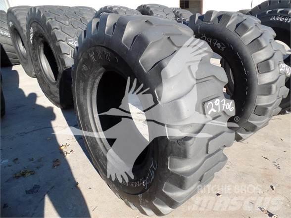 Titan 17.5x25 Pneus, roues et jantes