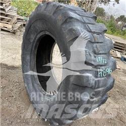 Titan 17.5x25 Pneus, roues et jantes