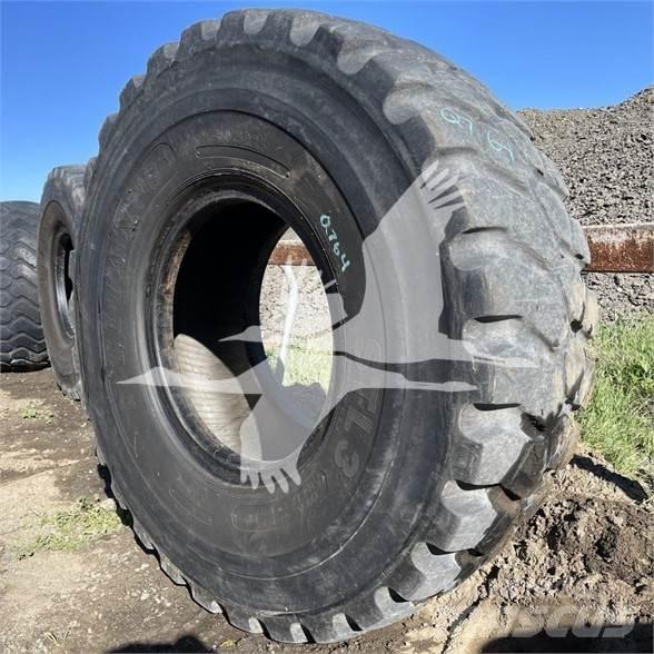 Titan 20.5R25 Pneus, roues et jantes