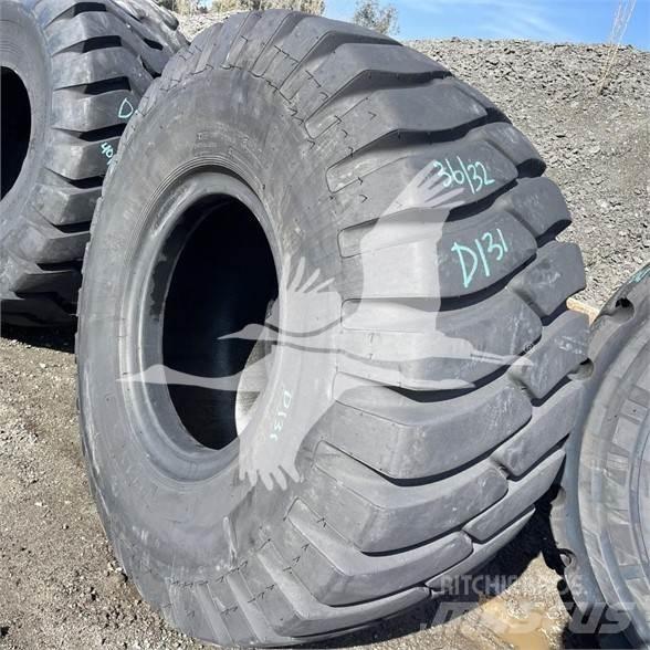 Titan 23.5x25 Pneus, roues et jantes