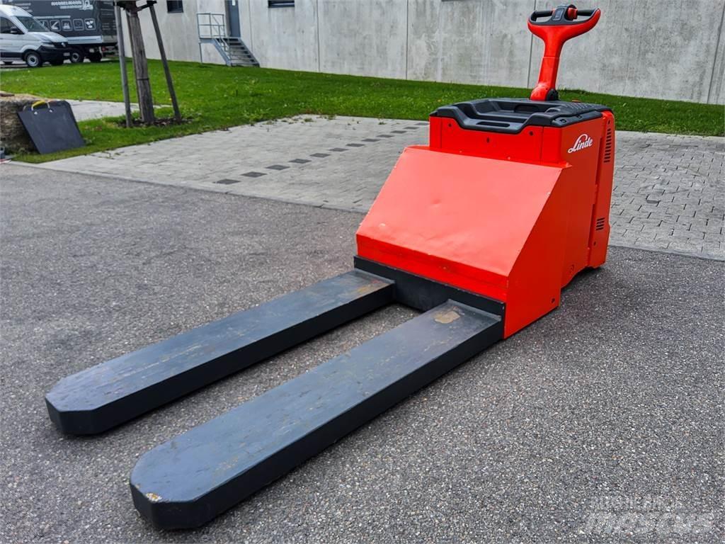 Linde T 30 Gerbeur accompagnant