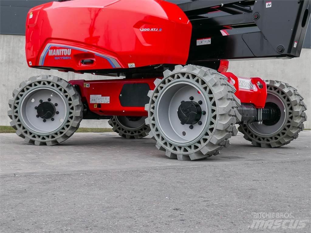 Manitou 200 ATJE Nacelles articulées