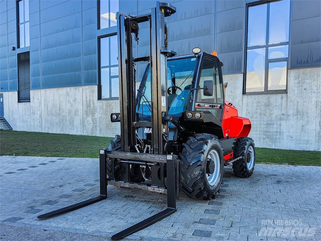 Manitou M 30-4 Chariot tout terrain