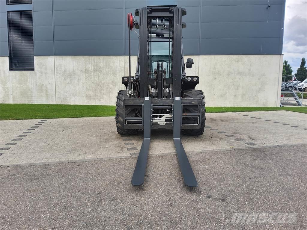 Manitou M 50-4 Chariot tout terrain