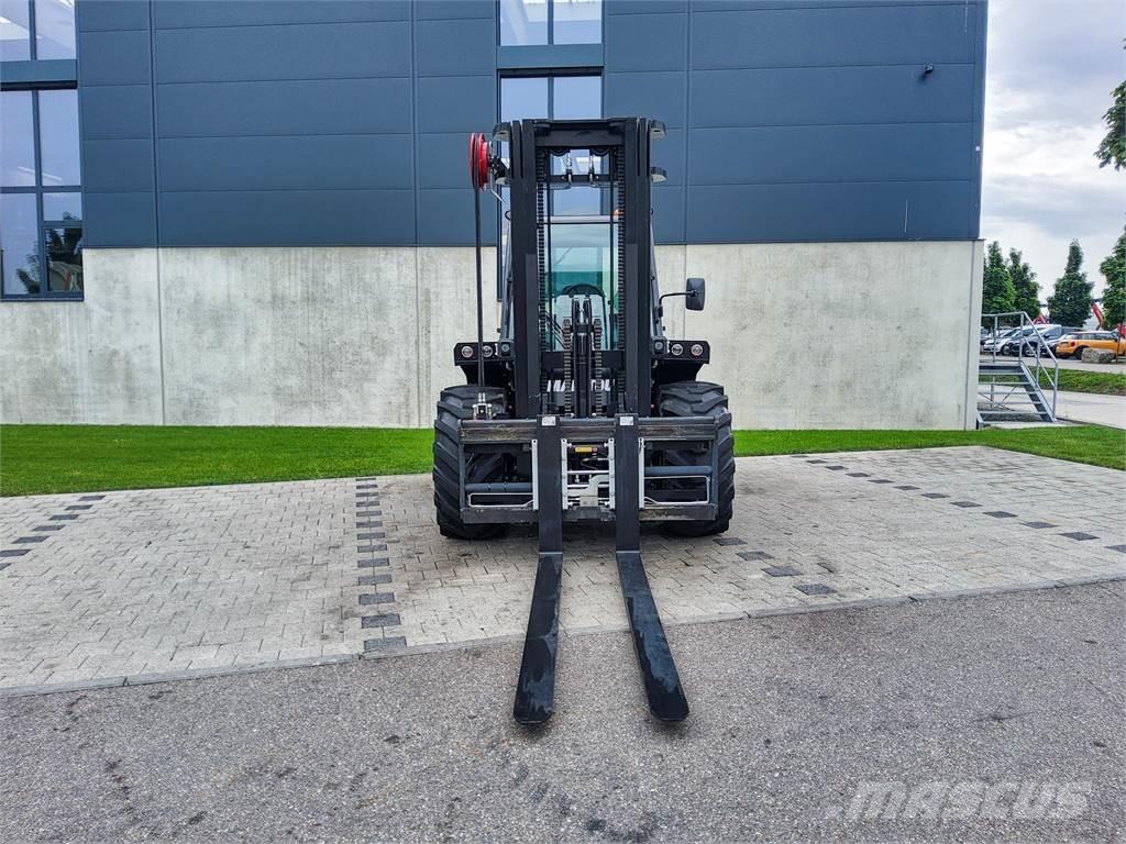 Manitou M 50-4 Chariot tout terrain
