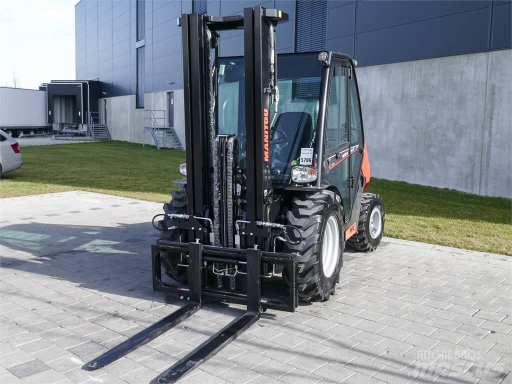 Manitou MC 25-4 Chariot tout terrain