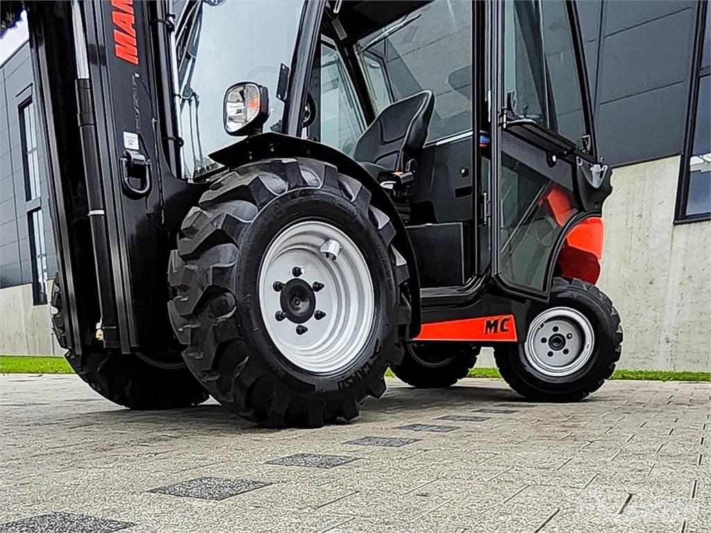 Manitou MC 25-4 Chariot tout terrain