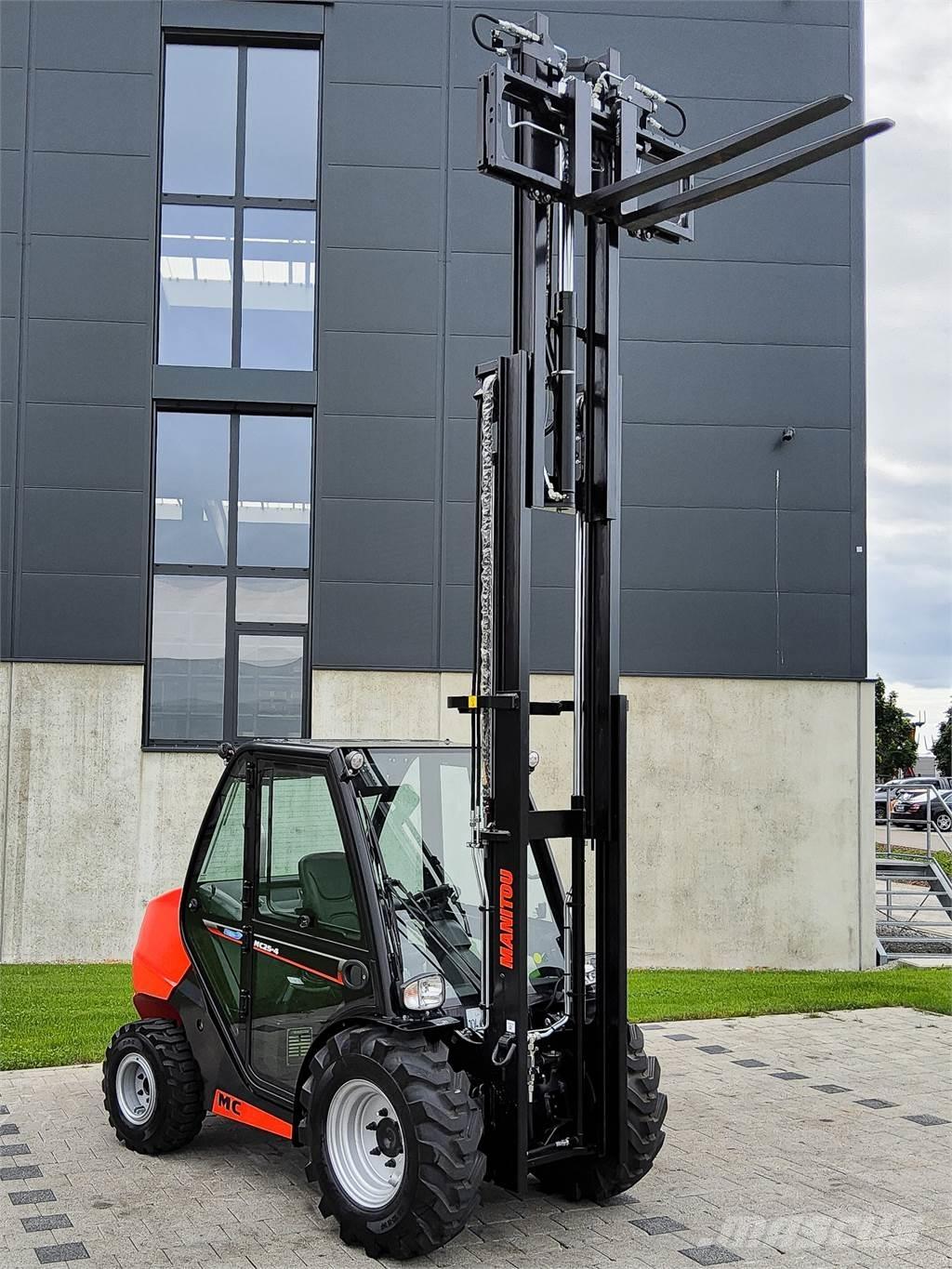 Manitou MC 25-4 Chariot tout terrain
