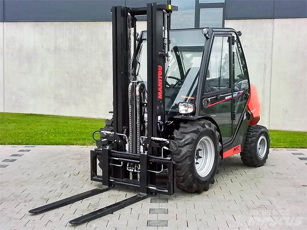 Manitou MC 25-4 Chariot tout terrain