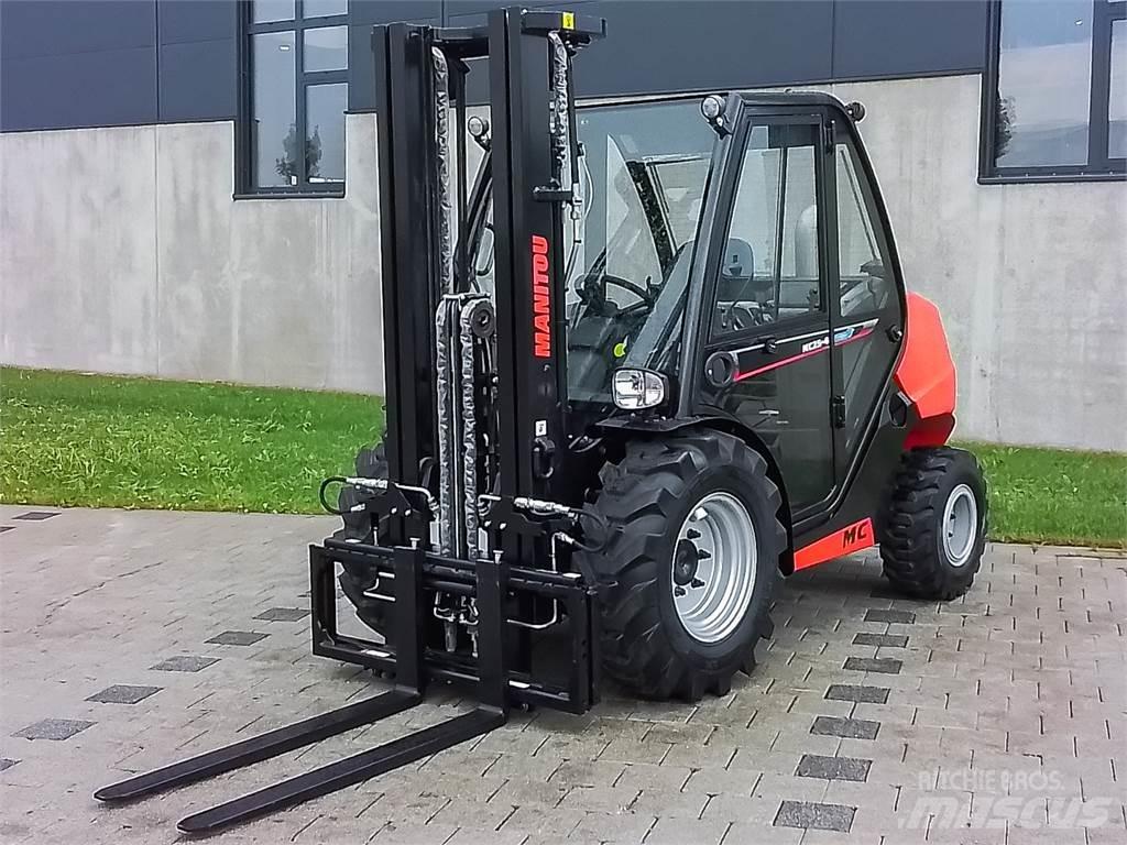 Manitou MC 25-4 Chariot tout terrain
