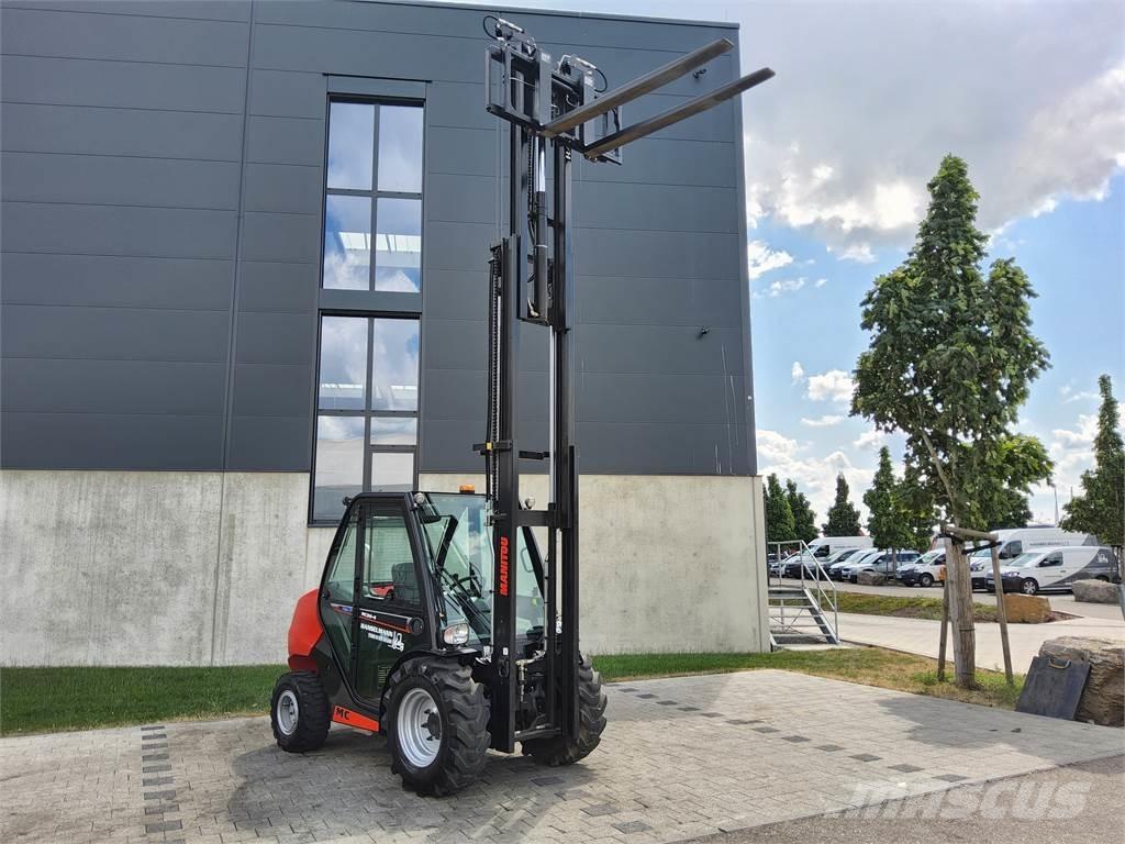 Manitou MC 30-4 Chariot tout terrain