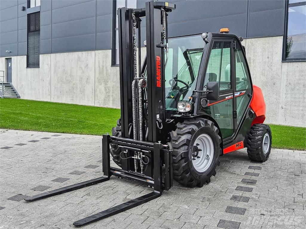Manitou MC 30-4 Chariot tout terrain