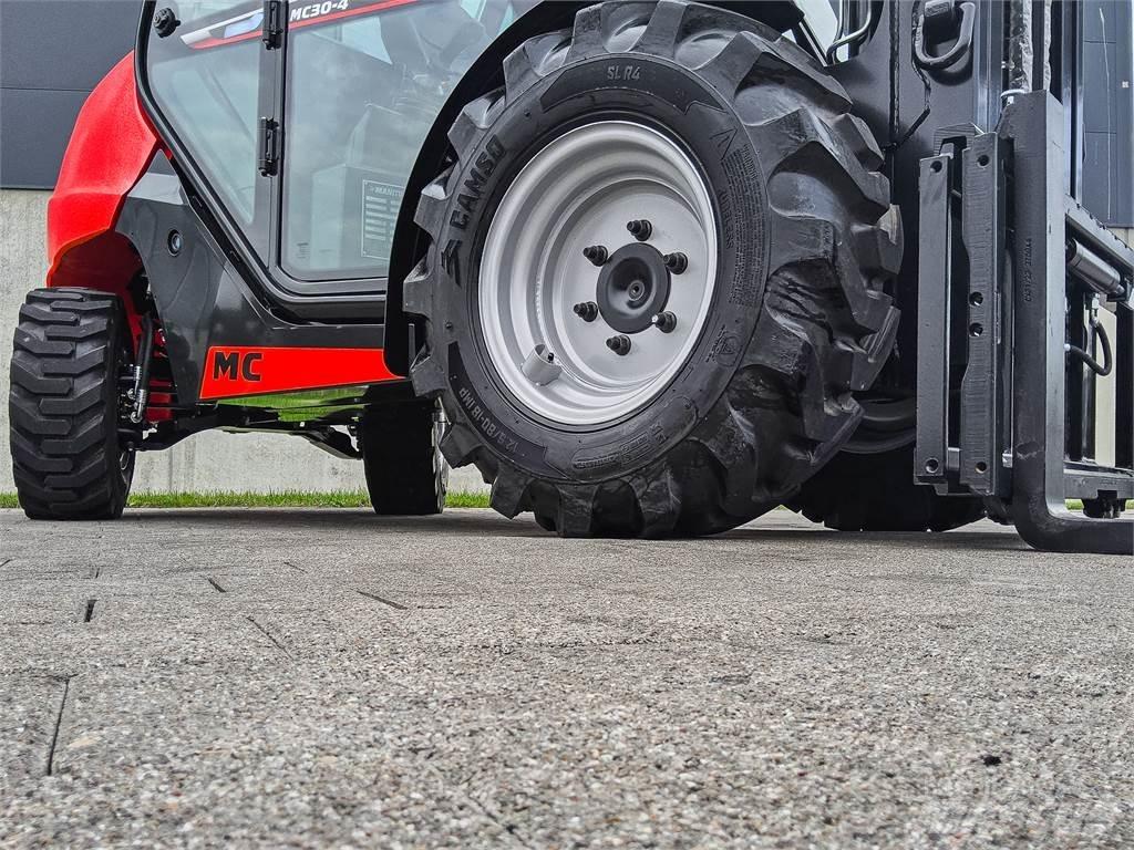 Manitou MC 30-4 Chariot tout terrain