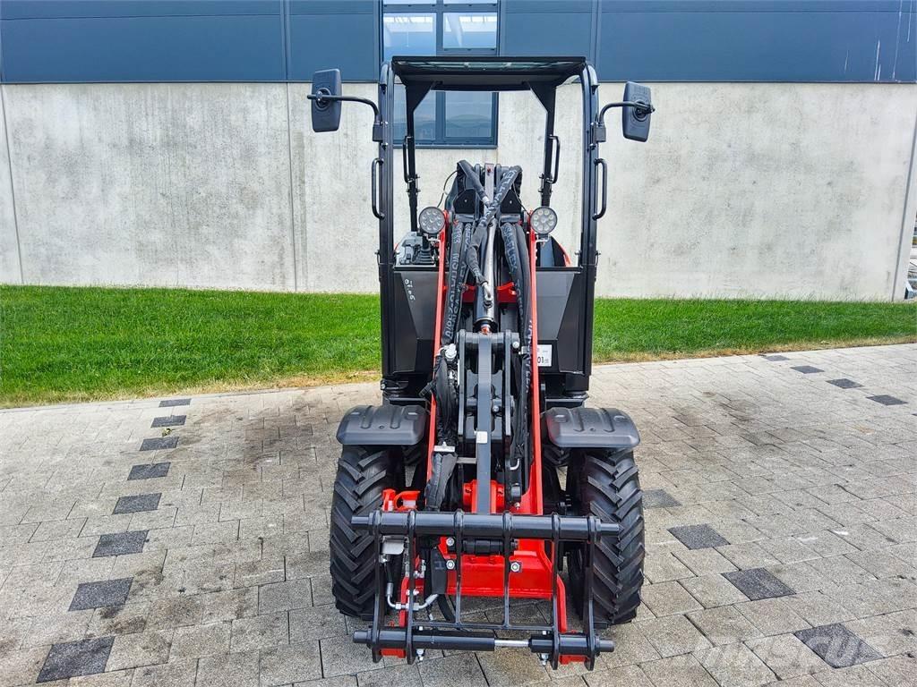 Manitou MLA 2-25H Mini pelle < 7t