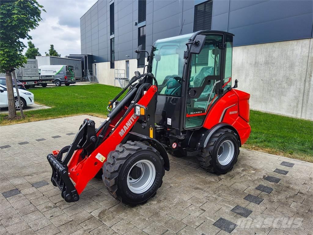 Manitou MLA 3-25H Mini pelle < 7t