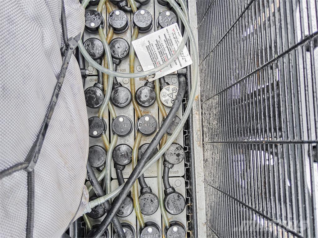 Still EXV SF16i Gerbeur accompagnant