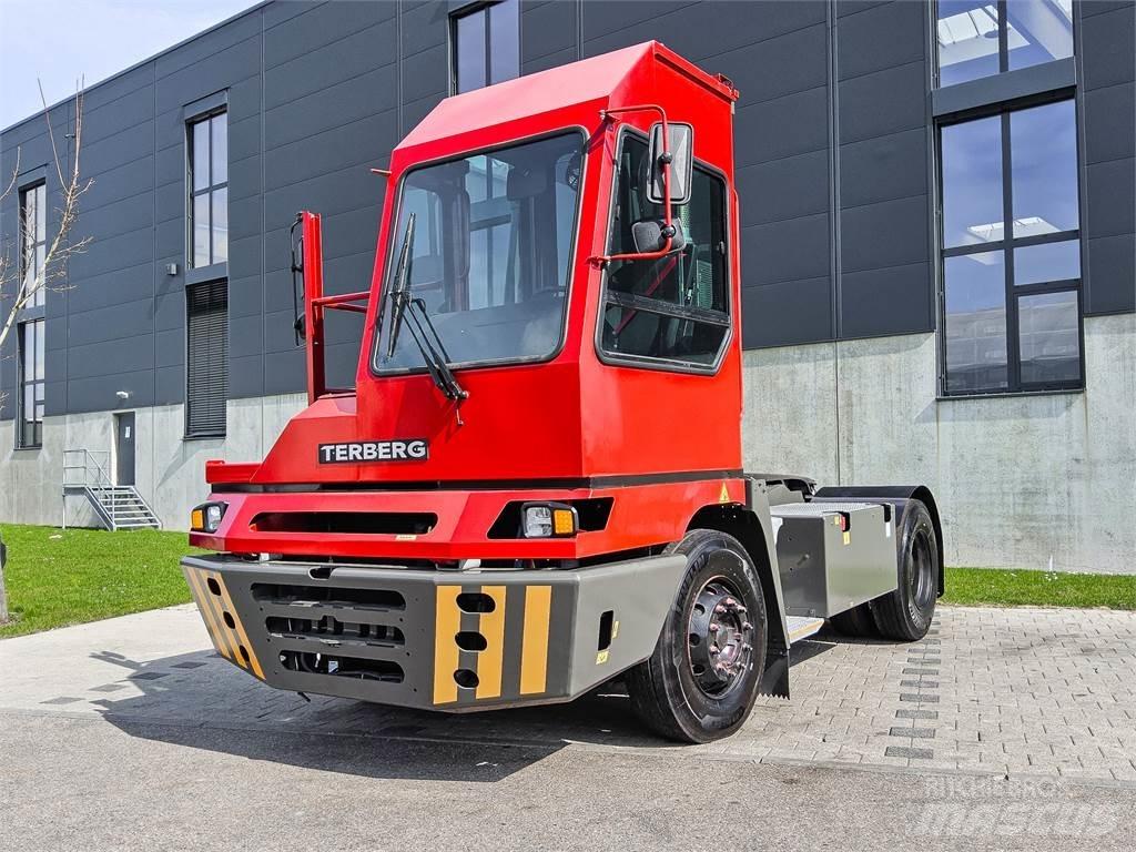 Terberg YT 220 Tracteur de manœuvre