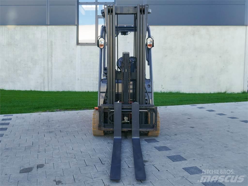 Toyota 02-8FBE20T Electric forklift trucks