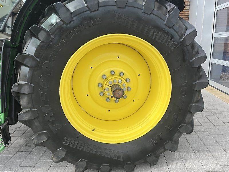 John Deere 6215R Tracteur