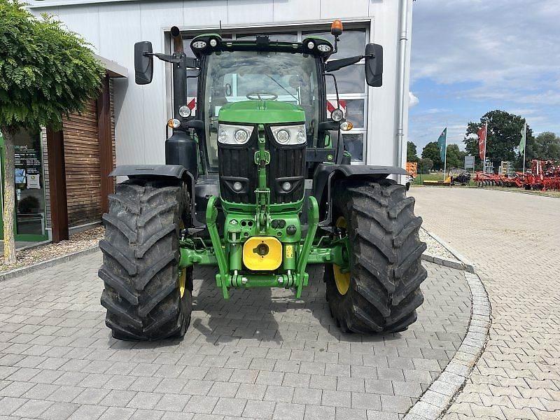 John Deere 6215R Tracteur