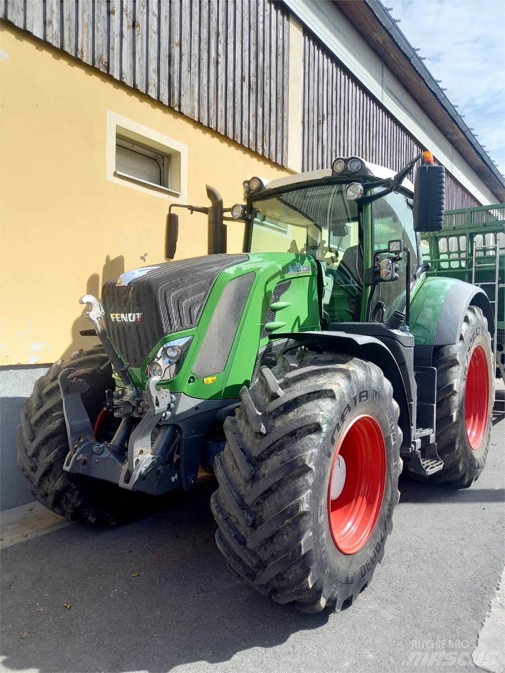 Fendt 828 Vario Profi Plus Chariot remorqueur