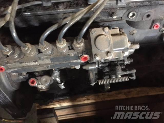 Komatsu SA6D102-1 Moteur