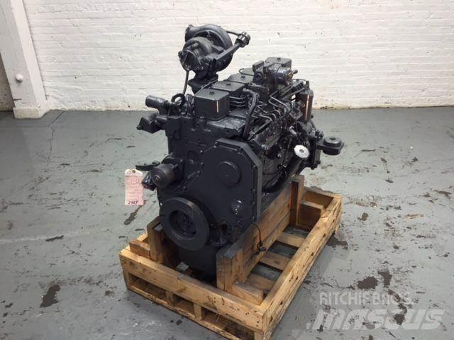 Komatsu SAA6D102 Moteur