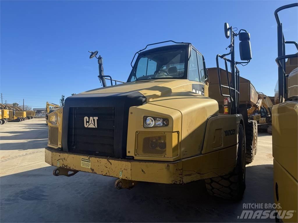 CAT 745 Tombereau articulé