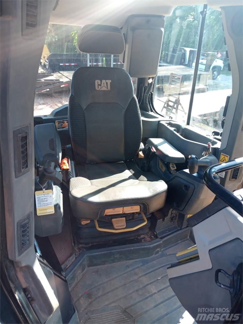 CAT D5 LGP Construction - Autres