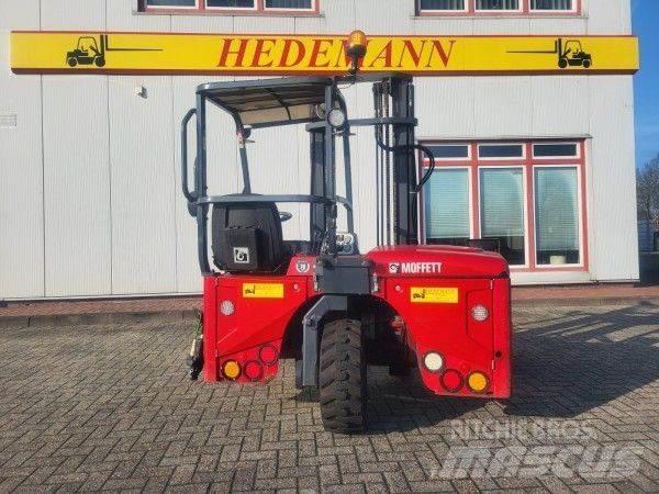 Moffett M4 25.3 Chariot tout terrain