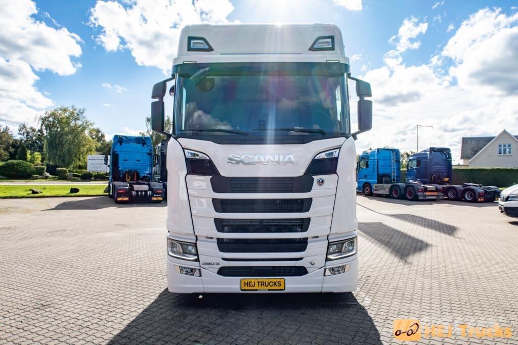 Scania S590 A6x2/4NB Tracteur routier