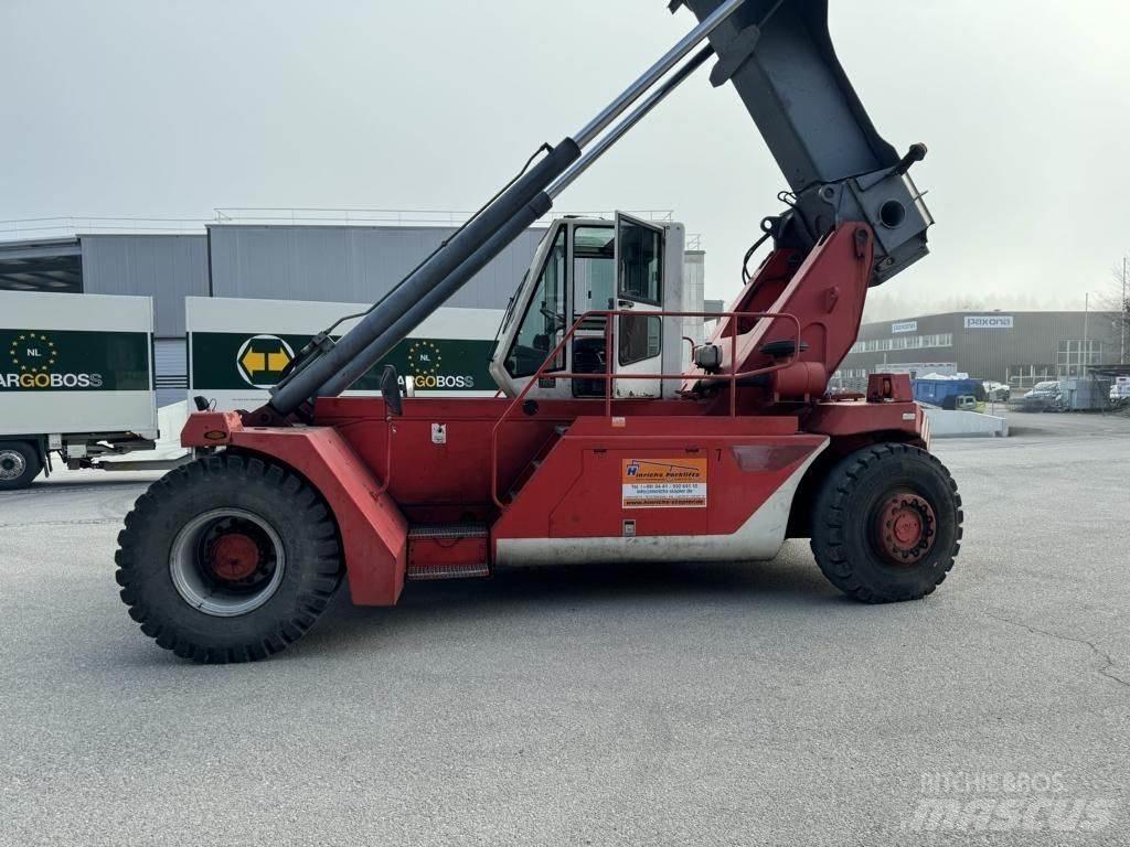 CVS Ferrari F158 Reachstackers
