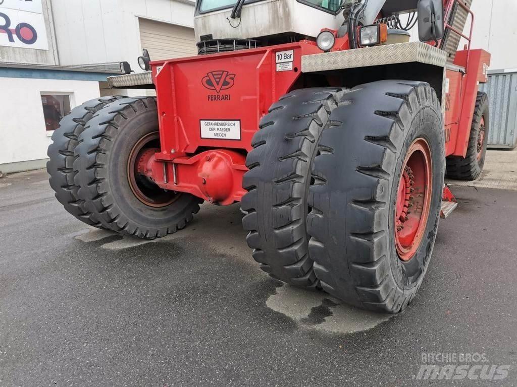 CVS Ferrari F328PB Reachstackers