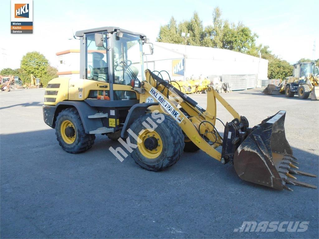Yanmar V 80 Chargeuse sur pneus