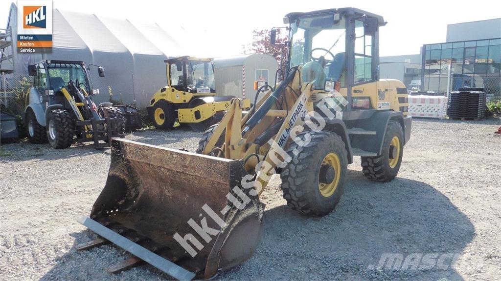Yanmar V 80 Chargeuse sur pneus