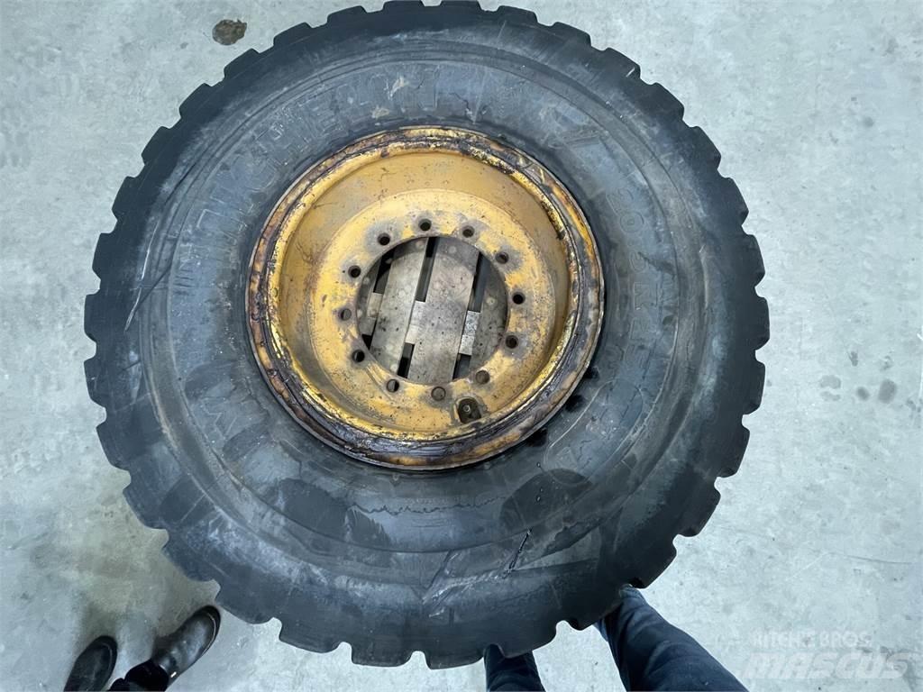  20.5xR25 Dæk på fælg Pneus, roues et jantes