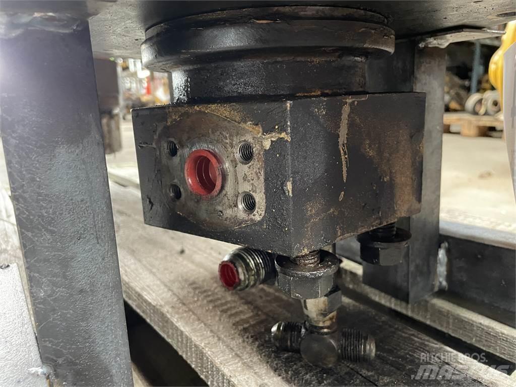 CAT 215LC svirvel Hydraulique
