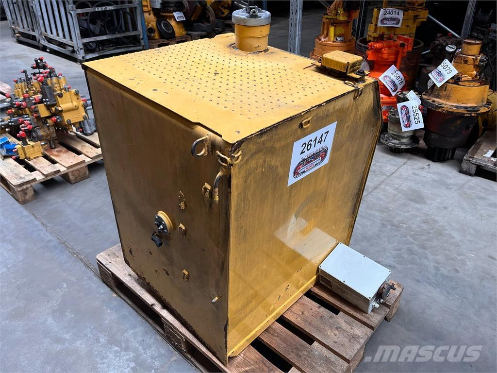 CAT 323D brændstoftank Autres accessoires