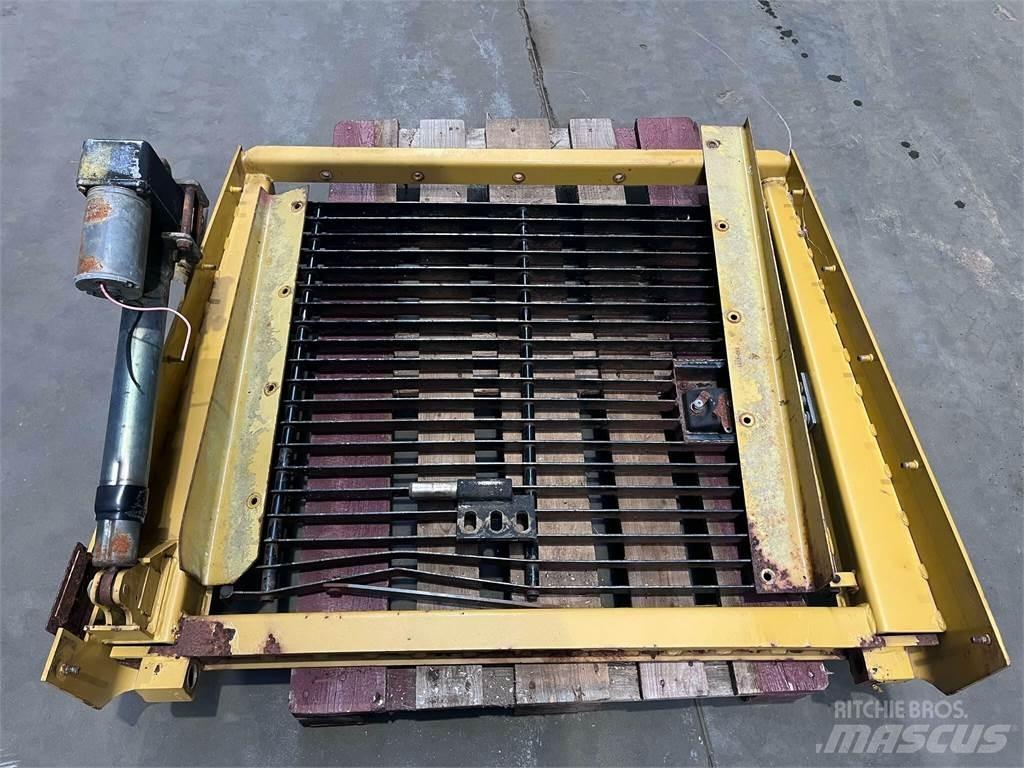 CAT 962GII Kølergrill Autres accessoires