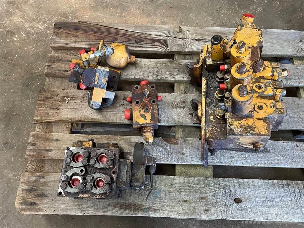  Diverse dele ex. Cat 206 Hydraulique