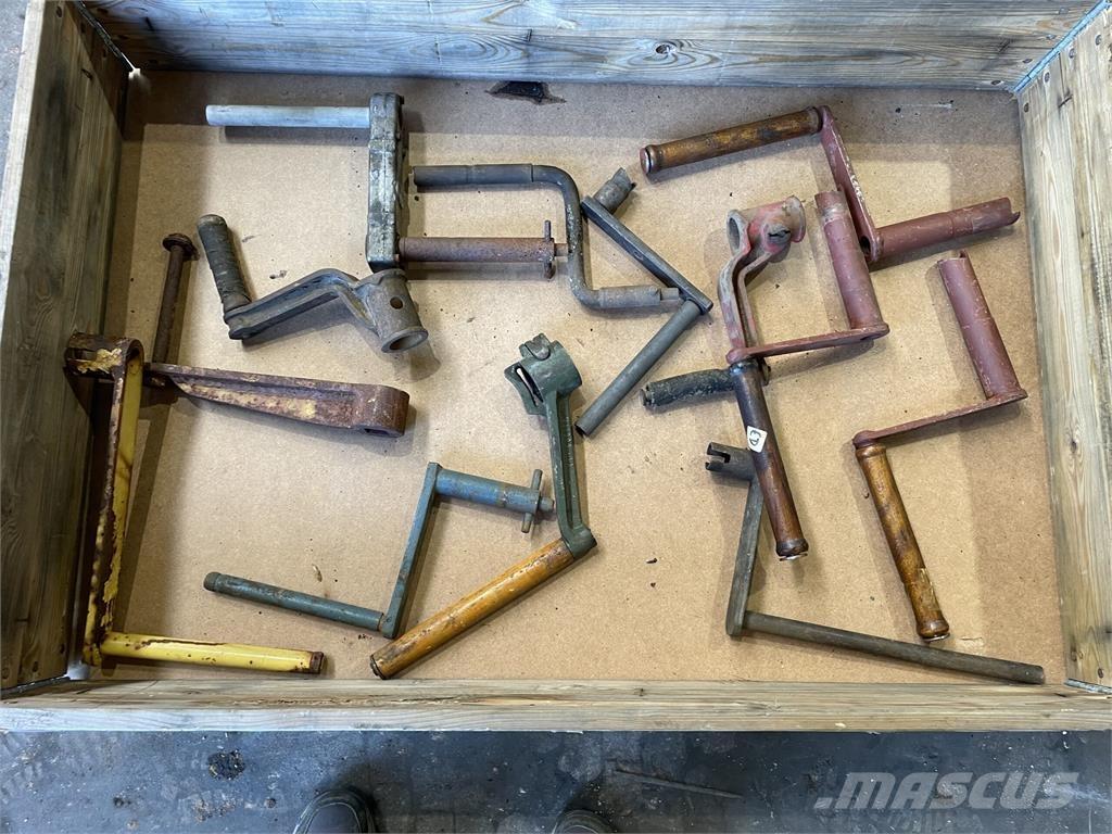  Diverse Starthåndsving Moteur