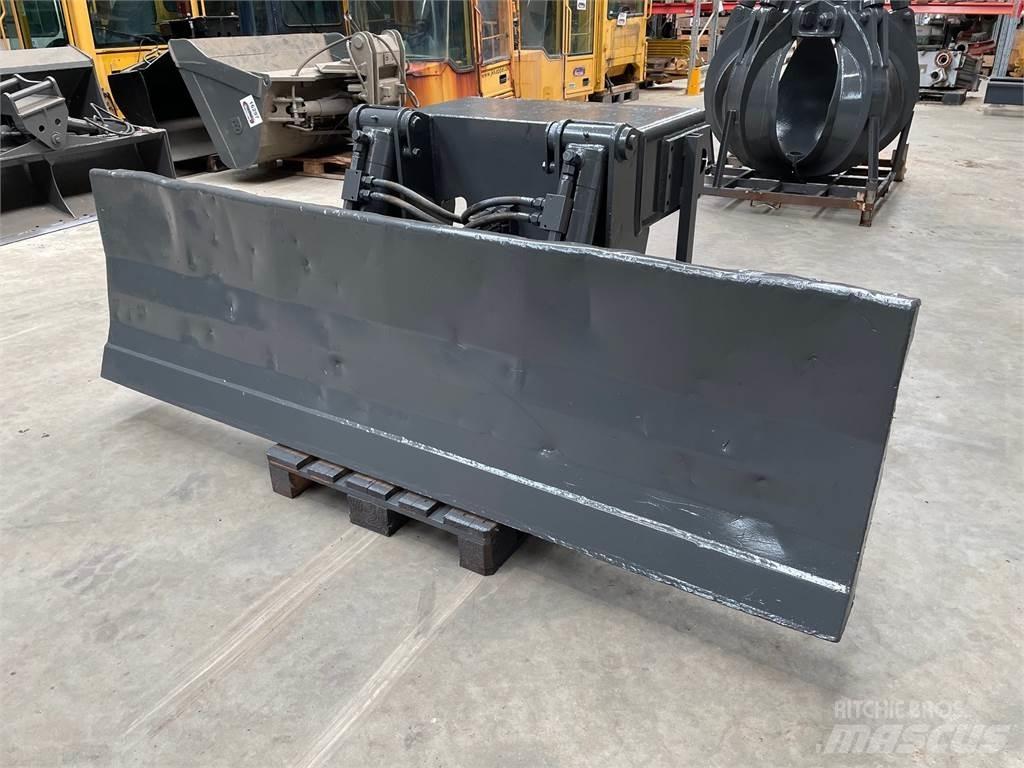  Dozerblad, hydraulisk Autres accessoires