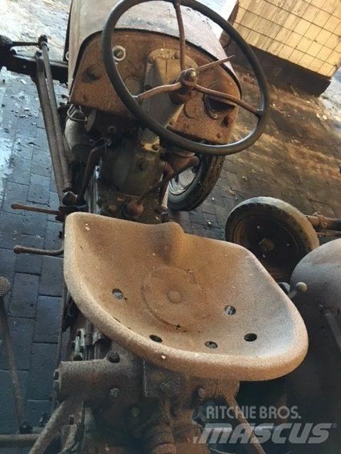 Ferguson traktor, Benzin Construction - Autres