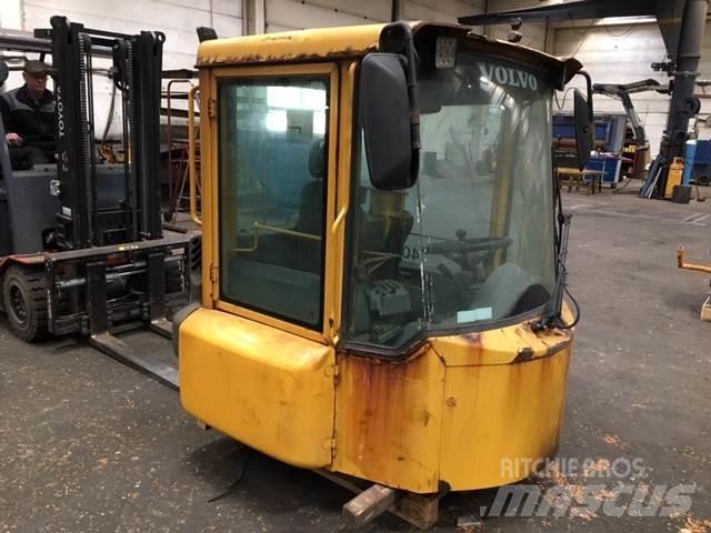  Førerhus ex. Volvo L180E Autres accessoires