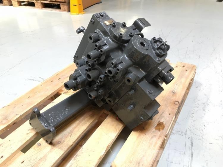  Hovedventil ex. Volvo L180E Hydraulique