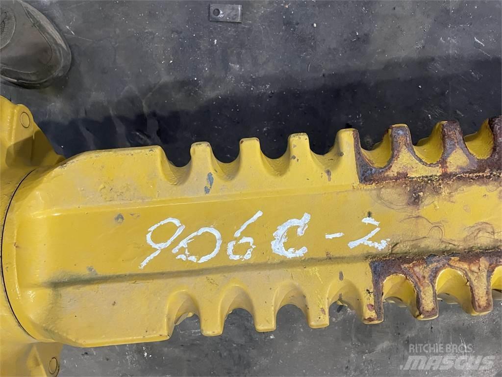 Hydrema 906C-2 frontaksel Essieux