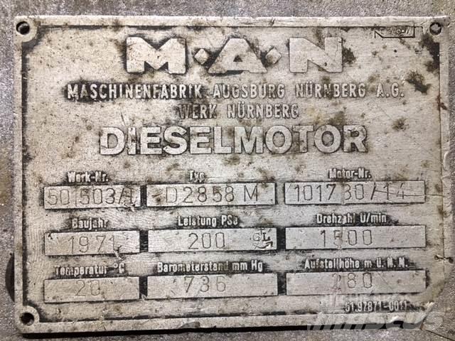 MAN D2858M V8 motor Moteur