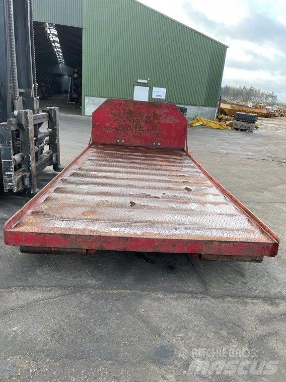  Maskintrailer med wirehejs Semi remorque surbaissée