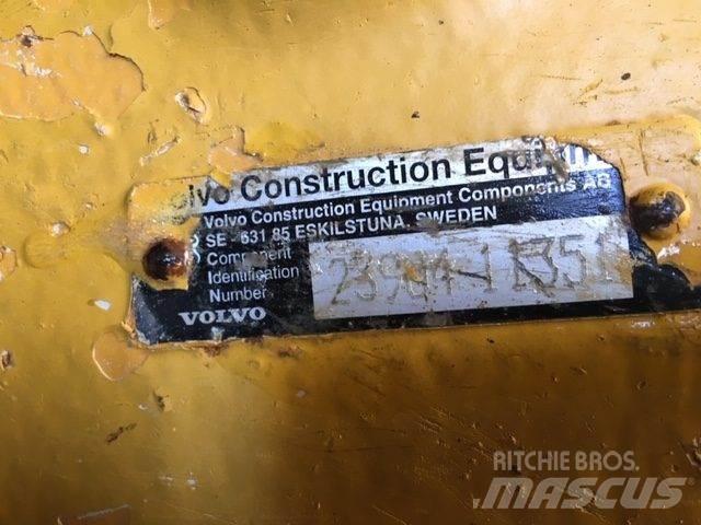  Mellemaksel ex. Volvo A25D Essieux